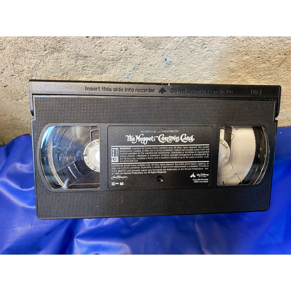 Disney The‎ Muppet Christmas Carol VHS Tape 1993 Vintage Holiday Movie Classic